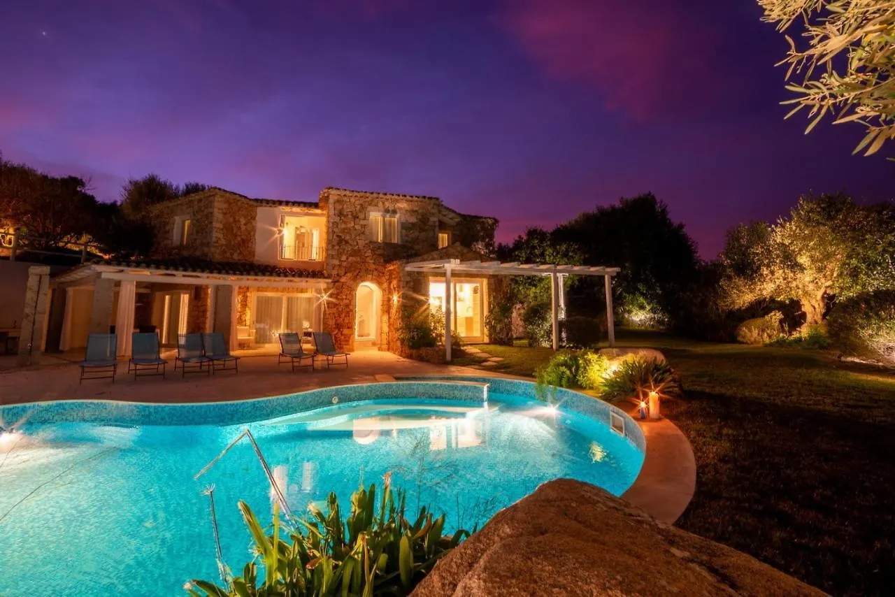 Villa Ginestra Con Piscina E Giardino Privato A 500 Mt Dal Mare Кастиадас 0*,