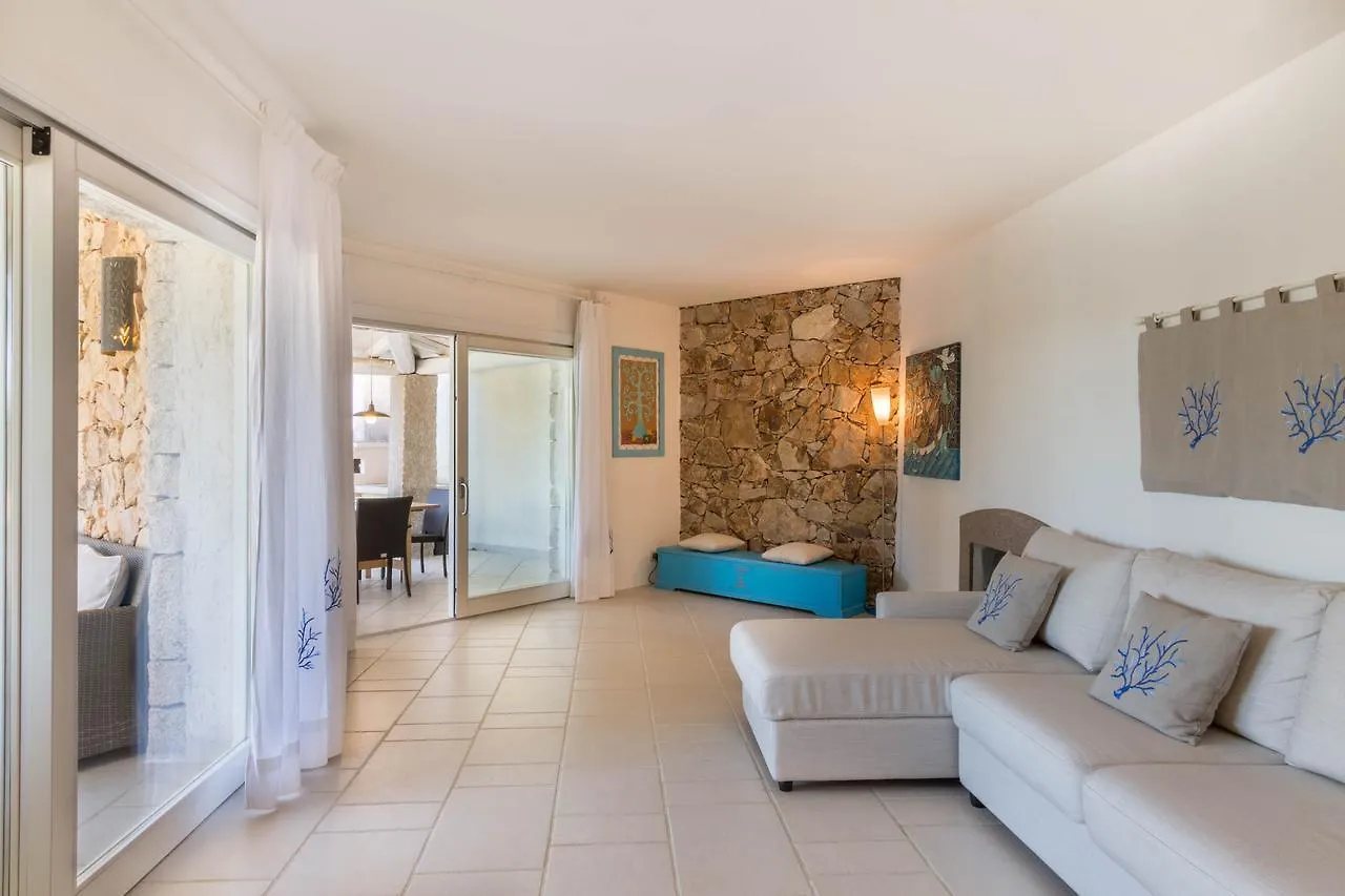 Villa Ginestra Con Piscina E Giardino Privato A 500 Mt Dal Mare Кастиадас