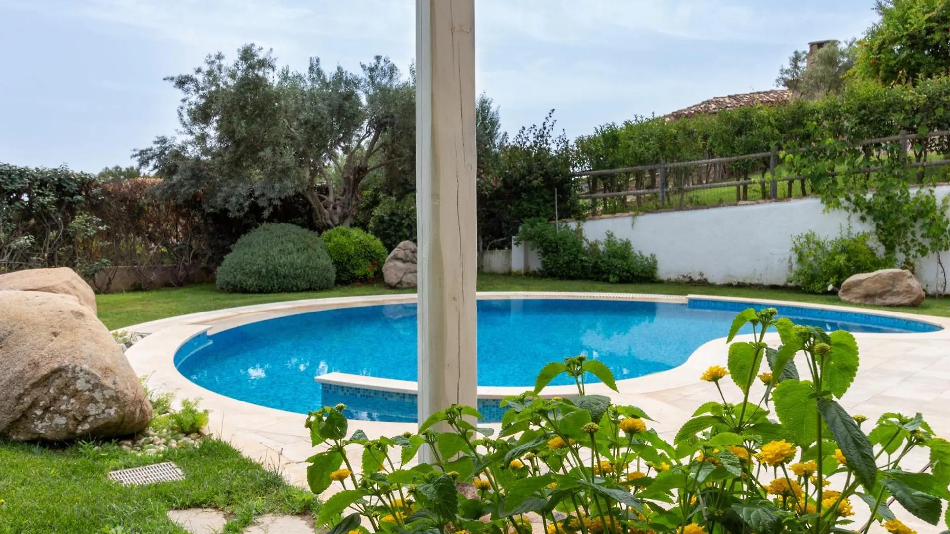 Villa Ginestra Con Piscina E Giardino Privato A 500 Mt Dal Mare Castiadas Italien